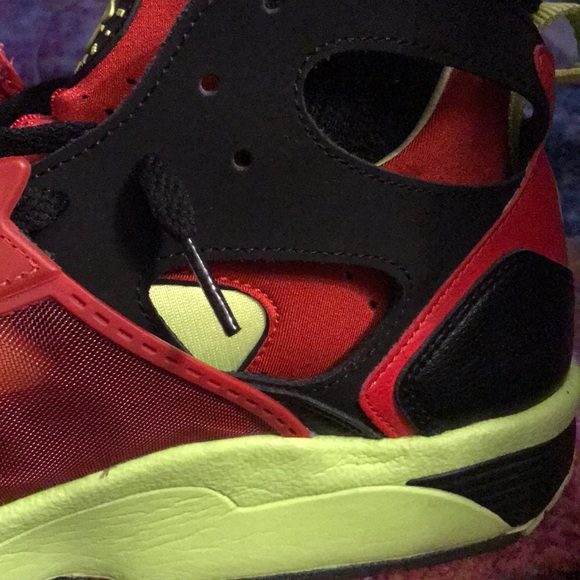 Nike Air huarache red yellow black 12 - Picture 3 of 5